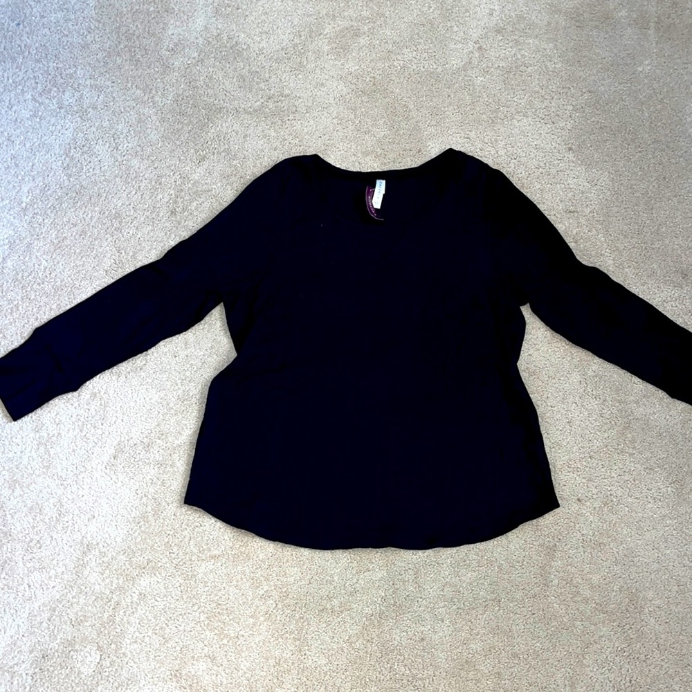 NWT super stretch waffle knit lightweight top - incredibly comfortable material